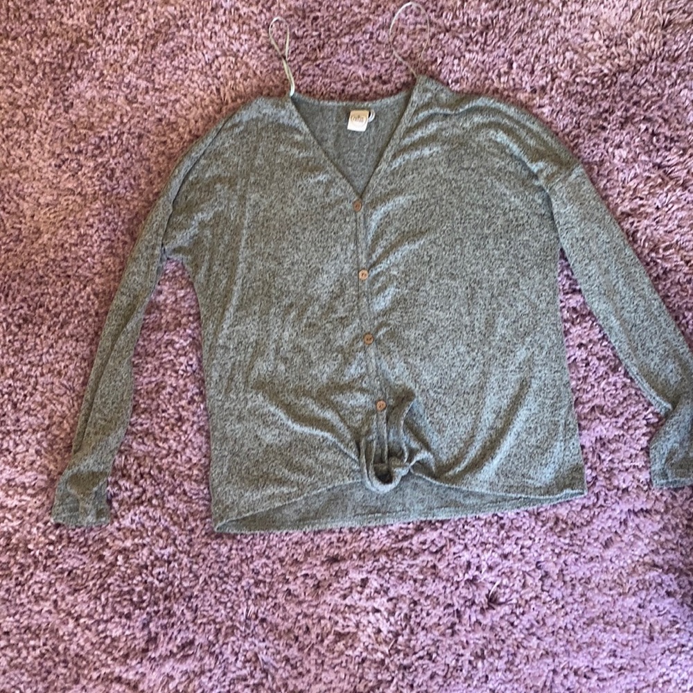 Long sleeve shirt.